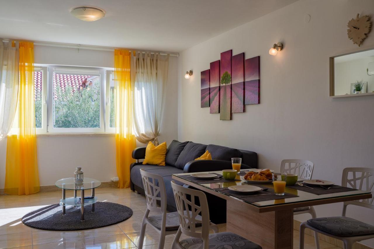 House Fidulic - Apartment The Lavender 룸바르다 외부 사진